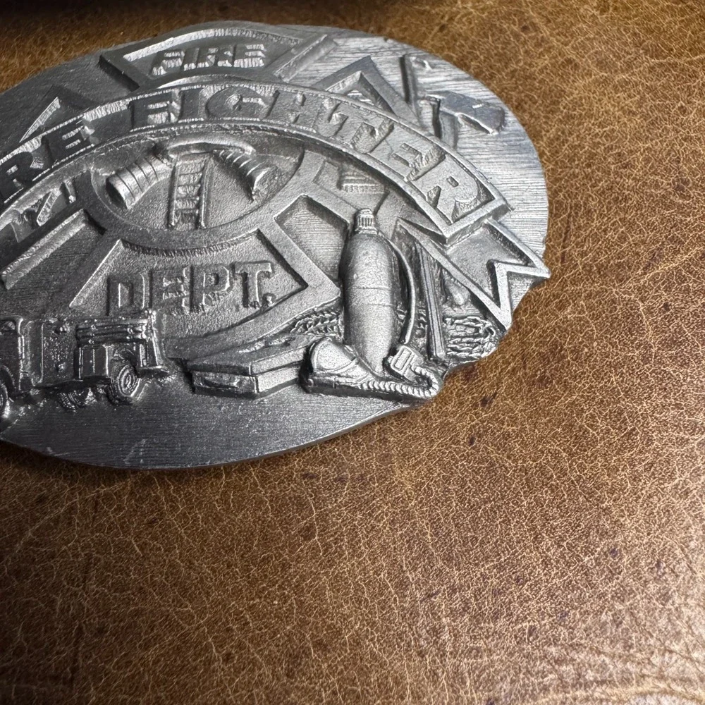 Vintage 1991 Siskiyou‎ Belt Buckle Fire Fighter Department America's Heros USA